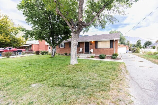 Photo - 160 Caveman Blvd
