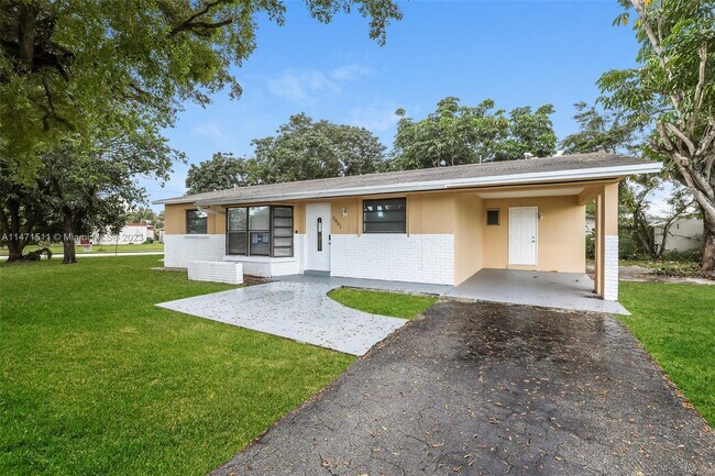 Photo - 5801 Royal Palm Blvd House