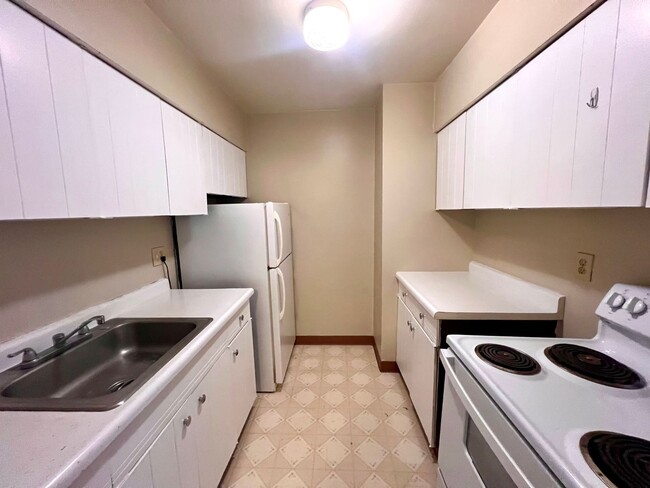 Photo - Twin Oaks - 1 Bed 1 Bath - Cozy Apartment