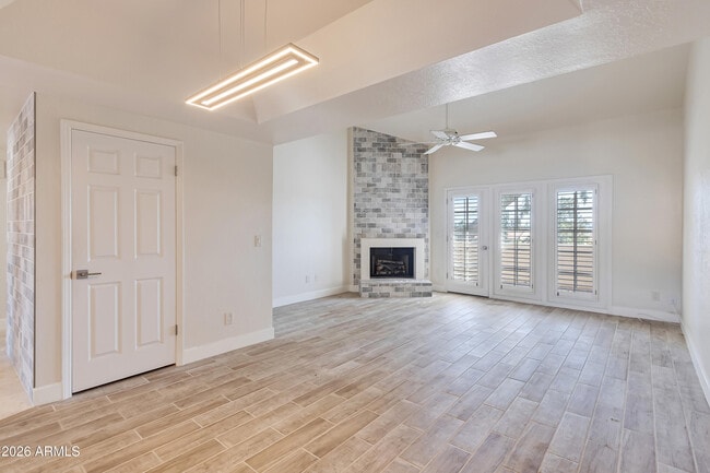 Photo - 2931 E Rose Ln