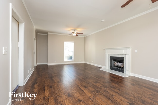 Photo - 221 Shoemaker Ct