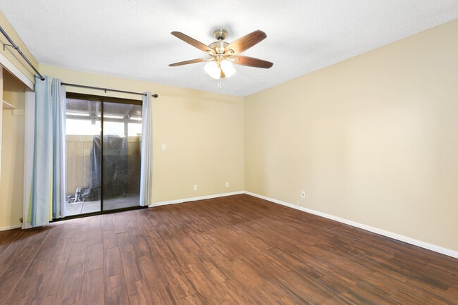 Photo - 1304 Mountain Ave Unidad 112