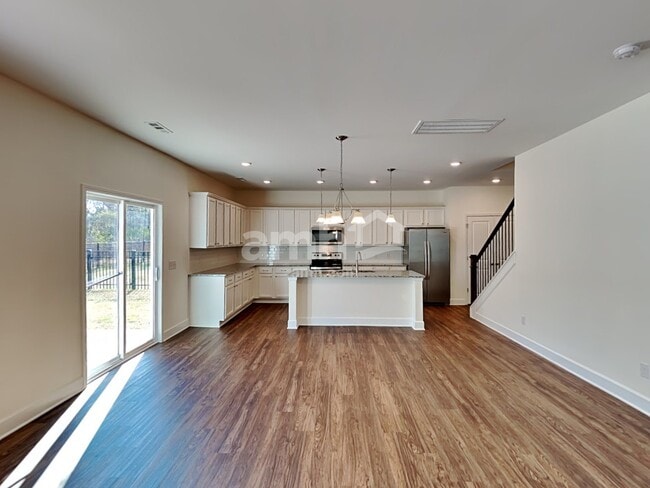 Photo - 815 Mary Beth Ct