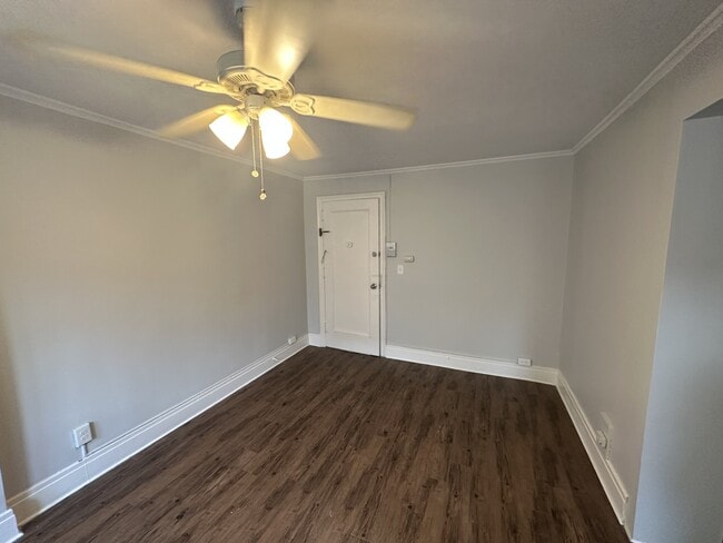 Photo - Virginia Apartments