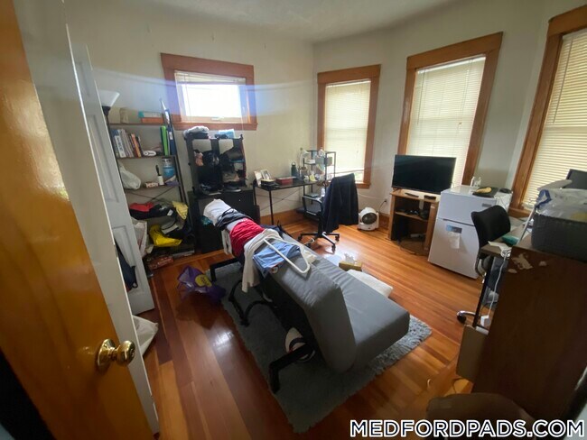 Building Photo - 30 Adams St Rental