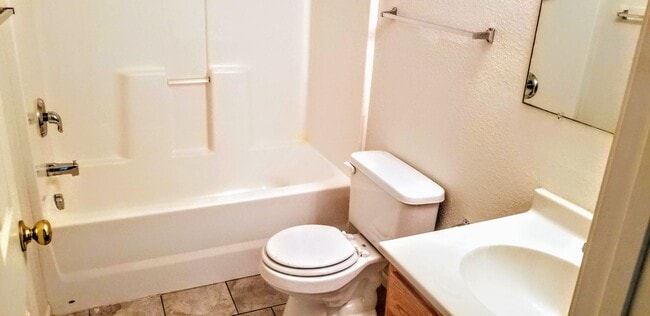 Photo - 21048 Harbor Ln Unit B