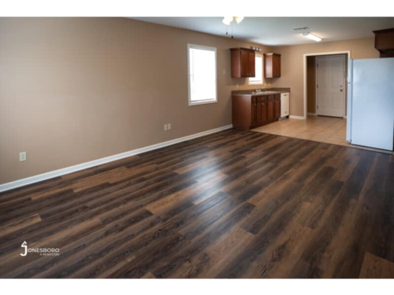 Photo - Spence Apartments