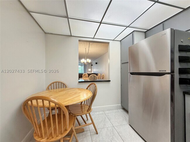 Photo - 3300 W Rolling Hills Cir Unit 509
