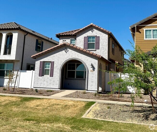 Building Photo - Amazing BRAND NEW Lennar home in Hawes Cro...