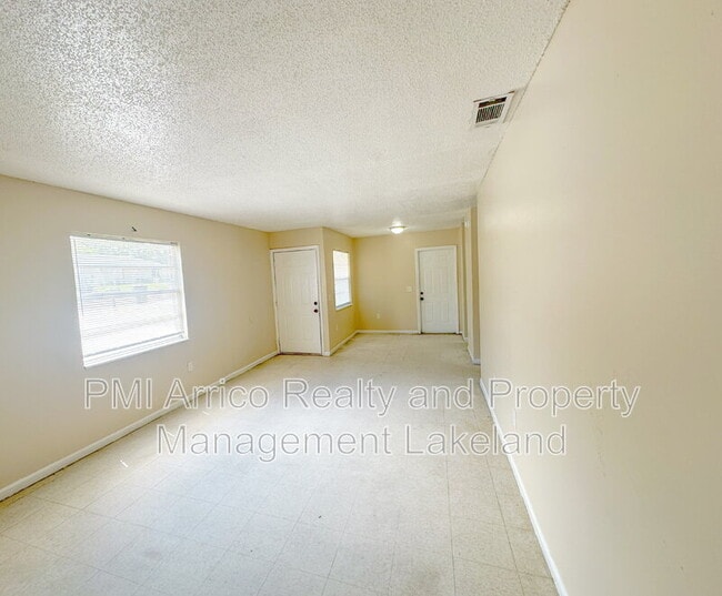 Photo - 3212 Crystal Hills Loop S