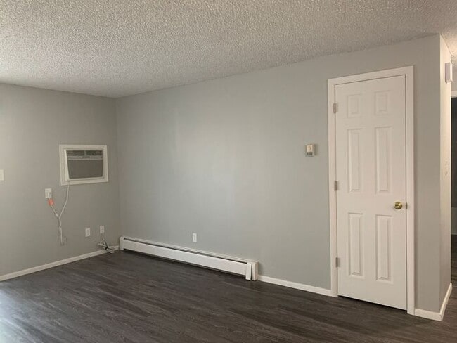 Photo - Updated 2 bedroom ranch in north Loveland! RENT INCLUDES: Water/Sewer/Gas/Trash/Common Area Electric