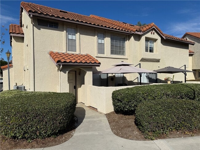 Building Photo - 23401 La Crescenta Unit C257