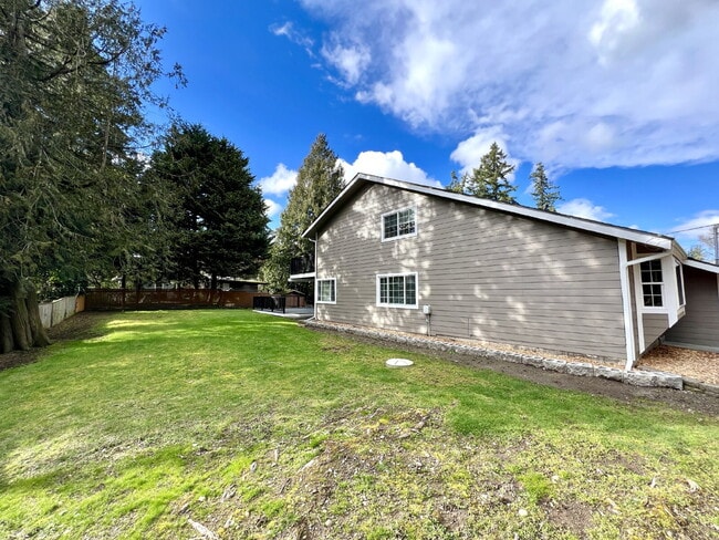 Photo - Spacious Living, Functional Comfort & Unbeatable Convenience Unit A