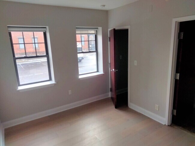 Photo - 52 Imlay St Unit 1b