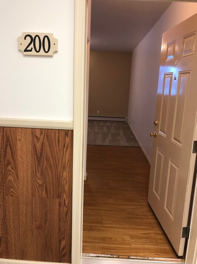 Building Photo - Redoubt View Apartments Inc