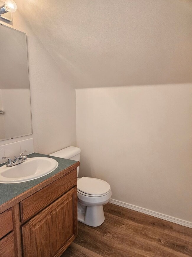 Photo - 4 Bedroom 2.5 Bathroom Desireable Merdian Neighborhood