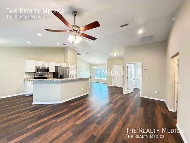 Photo - 14947 SW 24th Cir
