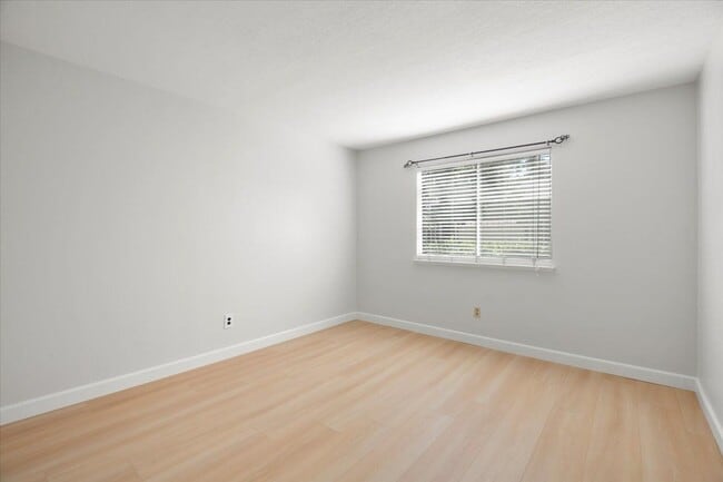 Photo - 1446 Chateau Common