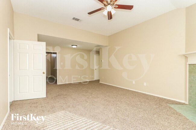 Photo - 8716 Lake Meadows Ln
