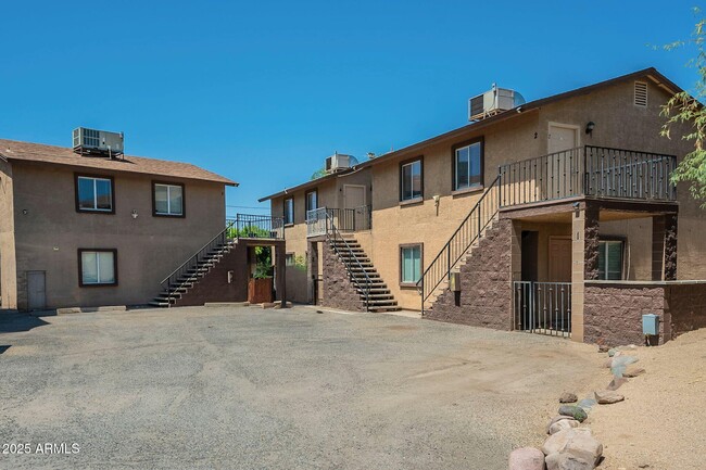 Building Photo - 1551 E Christy Dr Unit 4 Rental