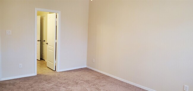Photo - 2530 Remembrance Cir