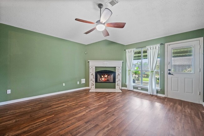 Photo - 3330 Red Cedar Dr