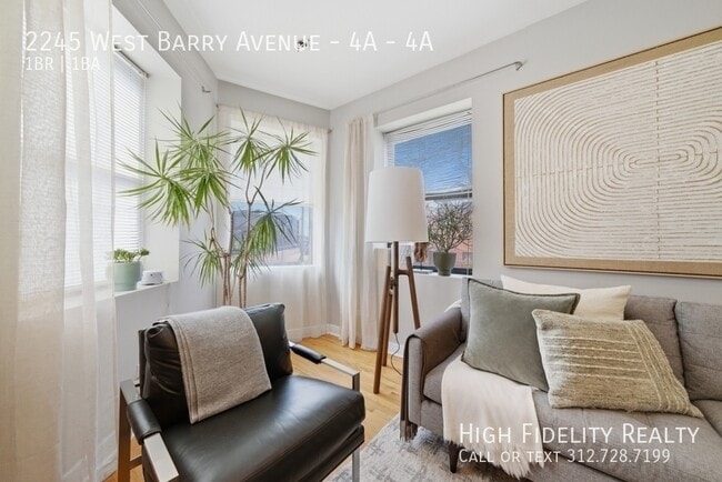Photo - 2245 W Barry Ave Unit 4A