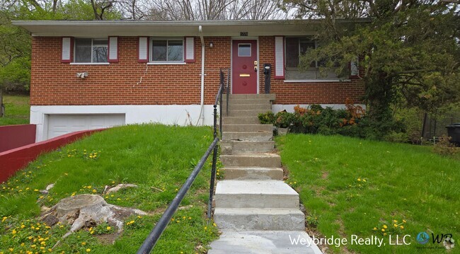Building Photo - A Nice 3-Bed 1 Bath House in Northside!!!