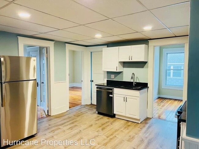 Building Photo - 16 Olivine St Unit #2
