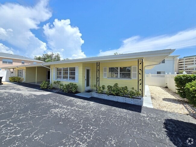 Building Photo - 505 Manatee Ct Unit 2 Rental