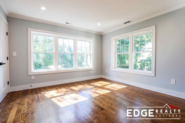 Photo - 13 Molloy St Unit 1