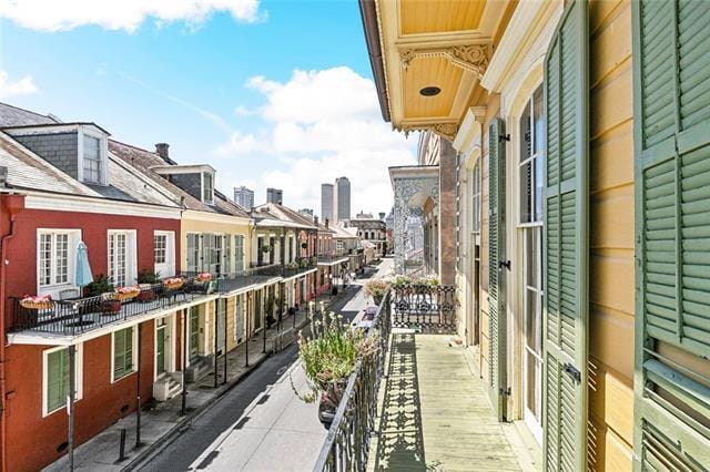 Photo - 821 Dauphine St