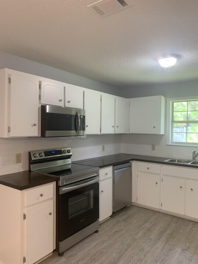 Photo - 707 Kadi Dr