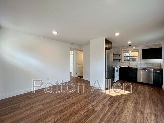 Photo - 125 Burton St Unit 001