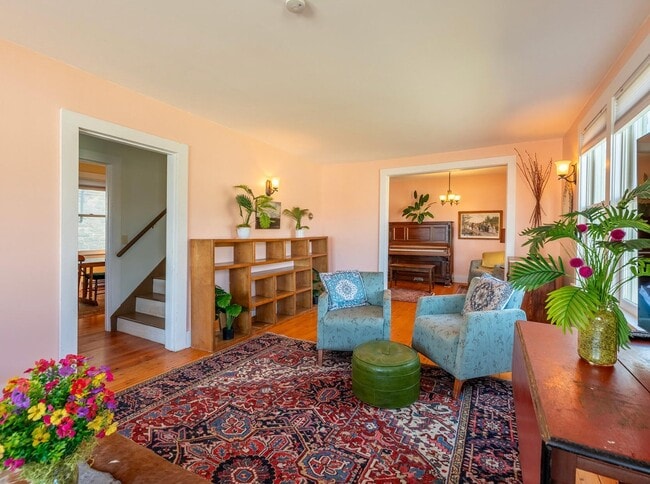 Photo - 2755 Essex Rd