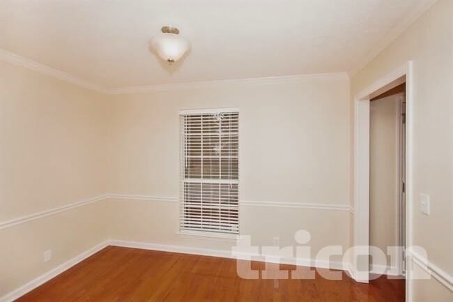 Photo - 2041 Glastonbury Dr