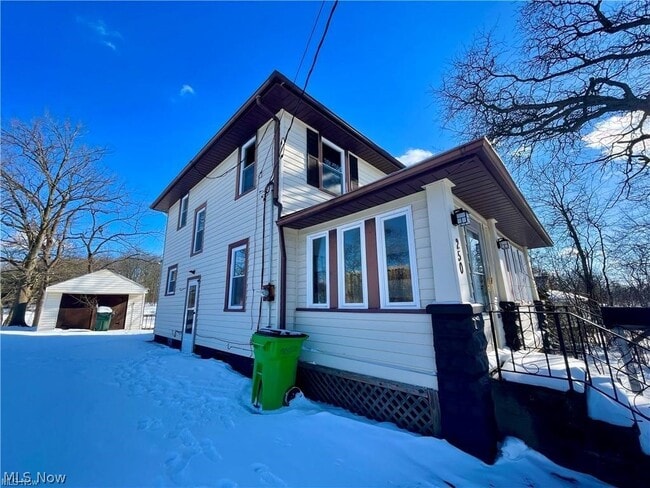 Photo - 250 Center Rd