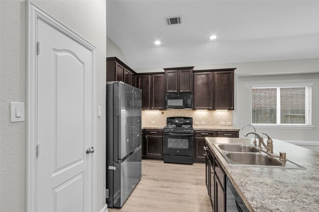 Photo - 1510 Bella Gdn Ct