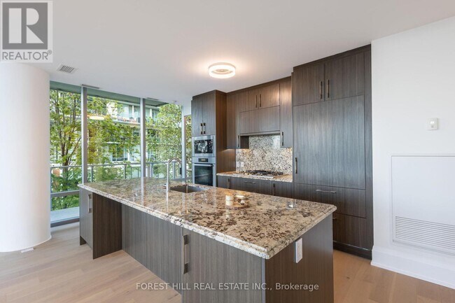 Photo - 39 Queens Quay E Unit 313