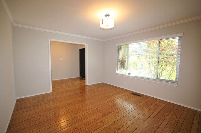Photo - 25 Genevra Rd