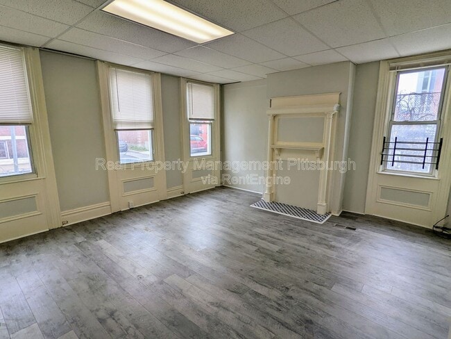 Building Photo - 42 Van Braam St