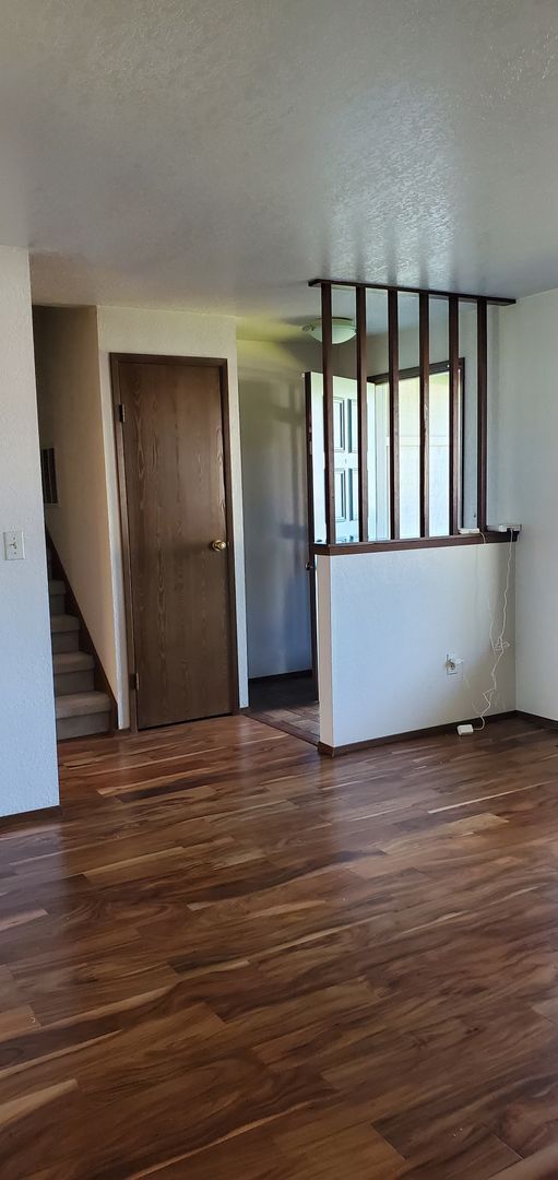 3bd, 1.75 Split Level with Gonyea Park off... Rental House Rental in