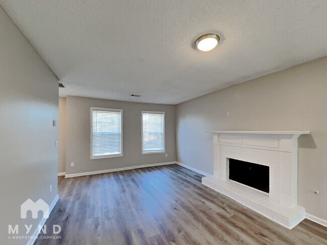 Photo - 203 Peachtree Glen Dr