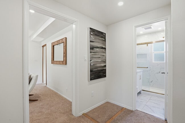 Photo - 5880 Olinda Rd