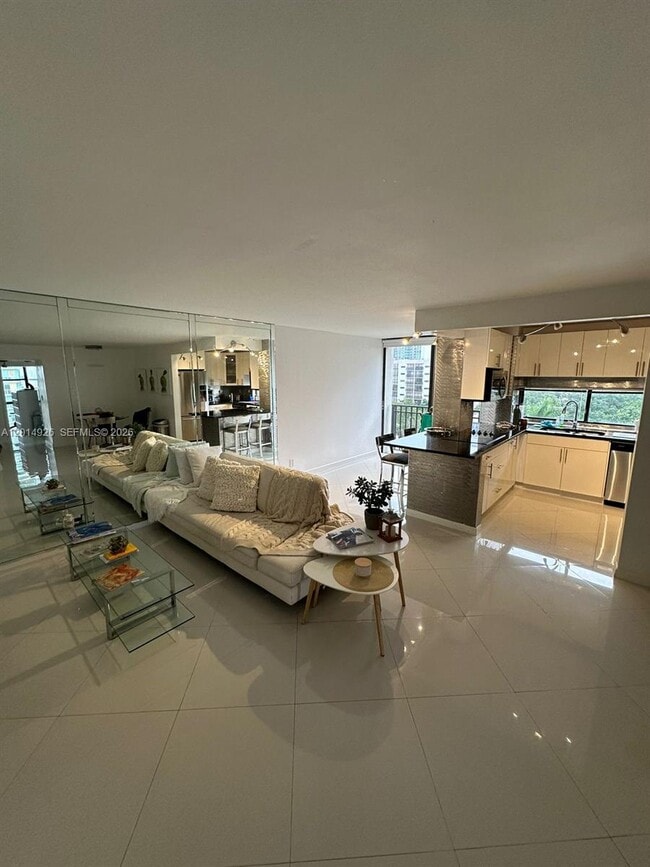 17021 N Bay Rd Unit 815