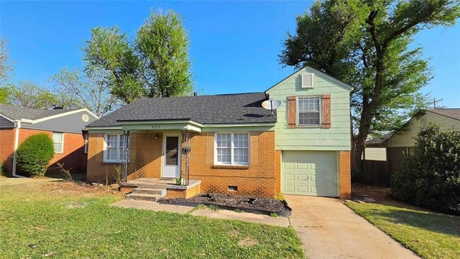 Photo - 605 NW 50th St