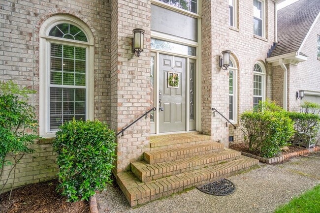 Photo - 821 Loch Island Dr