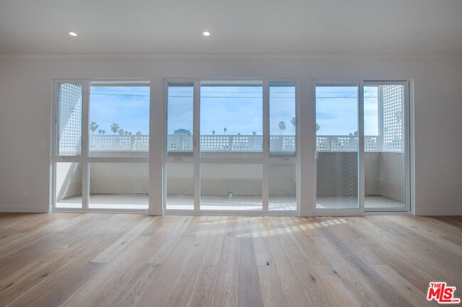 Photo - 12320 Montana Ave Unit 303