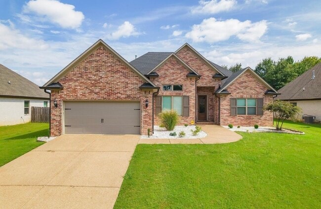 Photo - 233 Greenhill Dr House