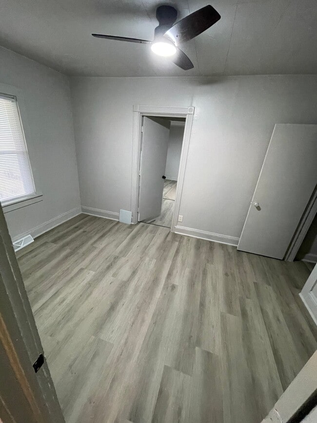 Photo - 702 Todds Ln